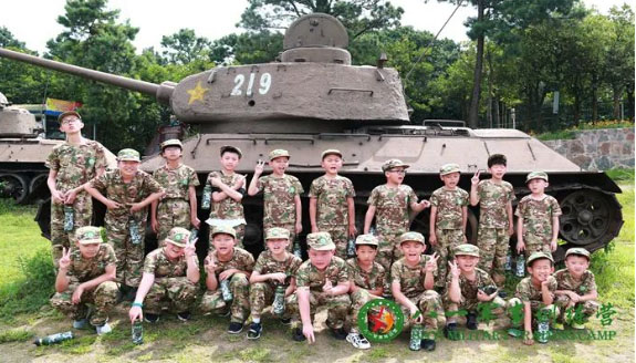 上海“八一军事夏令营” 一次备受关注的国防教育与成长体验